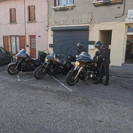Maison 48m2 Deux Cour Prive Et Personnelle Pour Motos Ou Voitures 4 Pers Proche Mairie Et Bus Tram Lejlighed *